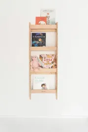 bubble-midi-wiszacy-regal-na-ksiazki-bialy-z-drewnianym-frontem