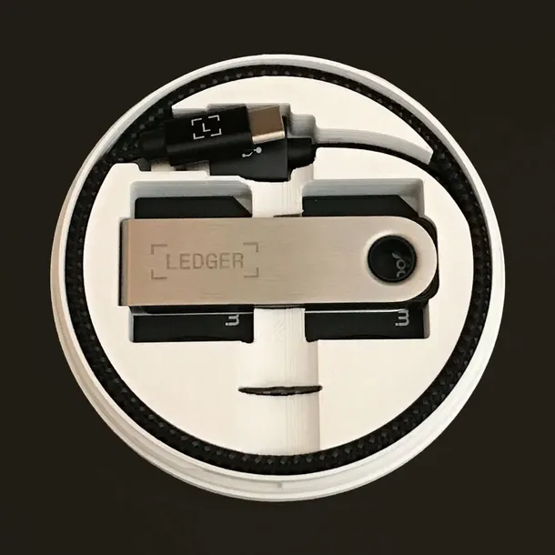 etui-na-portfel-kryptowalut-ledger-nano-s-plus-producent-inna