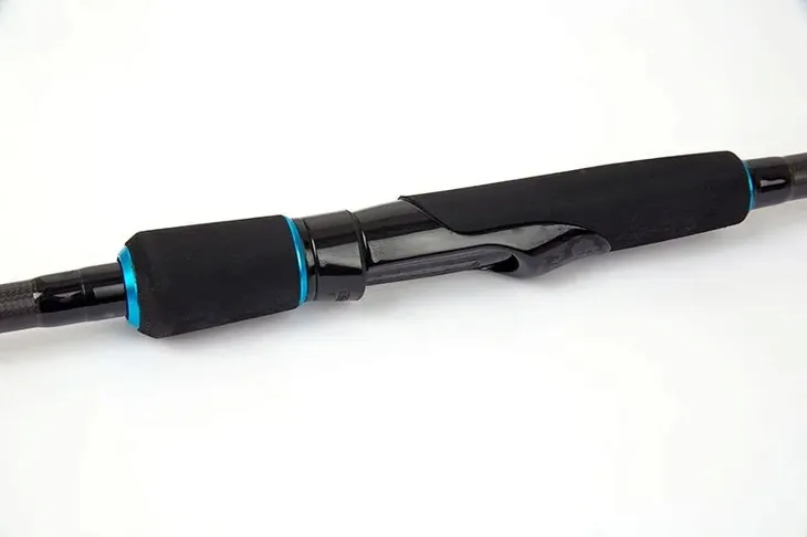 salmo-hornet-pro-medium-240cm-10-40g-model-qrd002