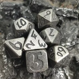 kostki-rpg-tiamat-zestaw-7-metalowych-kosci