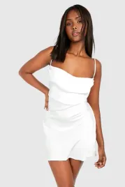 ec12309-boohoo-satynowa-sukienka-mini-na-ramiaczkach-lejacy-dekolt-18-m
