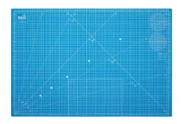 mata-do-ciecia-modelarska-a1-90x60-cm-900x600-samogojaca-blekitna