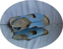 skora-sandal-bez-piet-palcy-niebieski-38