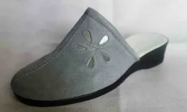 skorzane-szare-klapki-pelny-przod-teg-h-40