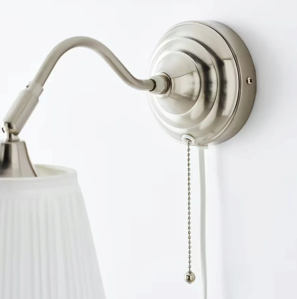 ikea-arstid-lampa-scienna-niklowano-bialy