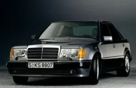 mercedes-w124-amg-500e-blotnik-przedni-szeroki-l-p-komplet-austria