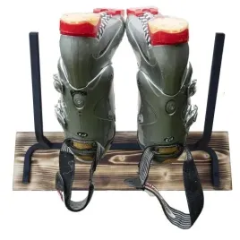uchwyt-scienny-wieszak-na-buty-narciarskie-z-deska