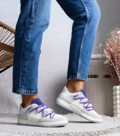 szare-sneakersy-trampki-fioletowe-sznurowki-arcobaleno