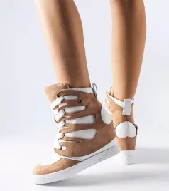 bialo-bezowe-sneakersy-na-koturnie-pantaleone