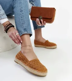 brazowe-koronkowe-espadryle-na-platformie-samra