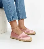 jasnorozowe-espadryle-z-polyskiem-na-platformie-caithlin