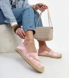 jasnorozowe-espadryle-z-polyskiem-na-platformie-caithlin-stan-nowy