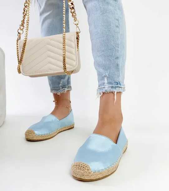 blekitne-espadryle-z-polyskiem-na-platformie-caithlin-marka-inna