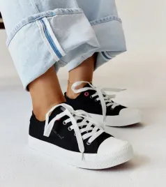 czarne-materialowe-damskie-trampki-cross-jeans