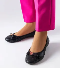 czarne-eleganckie-balerinki-z-kokardka-lastra