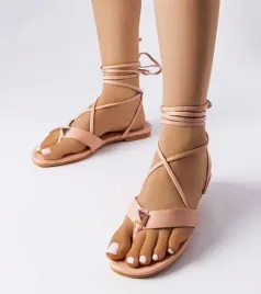 rozowe-wiazane-sandalki-marleau
