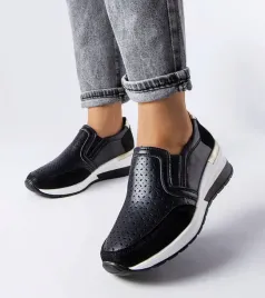 czarne-azurowe-sneakersy-na-koturnie-vernon