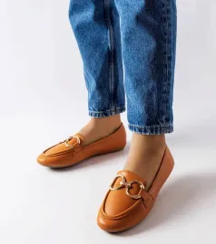 brazowe-mokasyny-damskie-couturier
