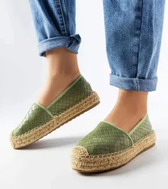 zielone-espadryle-zdobione-tloczeniem-geoffrey