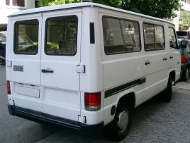 mercedes-mb100-naroznik-zderzaka-prawy-tyl-1986-1995-austria