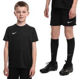 komplet-sportowy-dzieciecy-nike-koszulka-spodenki-getry-roz-s-104-110