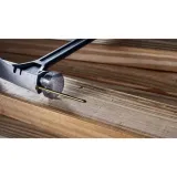 dewalt-mlotek-stalowy-624g-cechy-dodatkowe-antyposlizgowy-uchwyt
