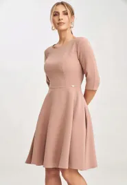 rozkloszowana-sukienka-z-rekawami-3-4-or-taliowana-w-pasie-or-roz-m
