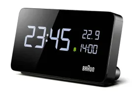 budzik-z-usb-c-do-ladowania-braun-pokoj-dziecka