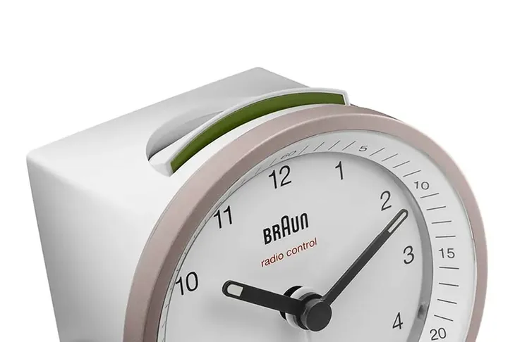 zegar-budzik-braun-bialy-8cm-bateria-marka-braun