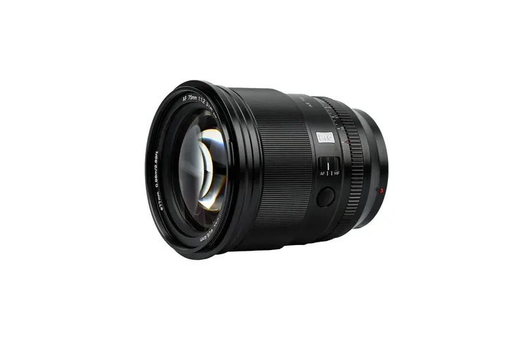 viltrox-af-75mm-f1-2-sony-e-pro