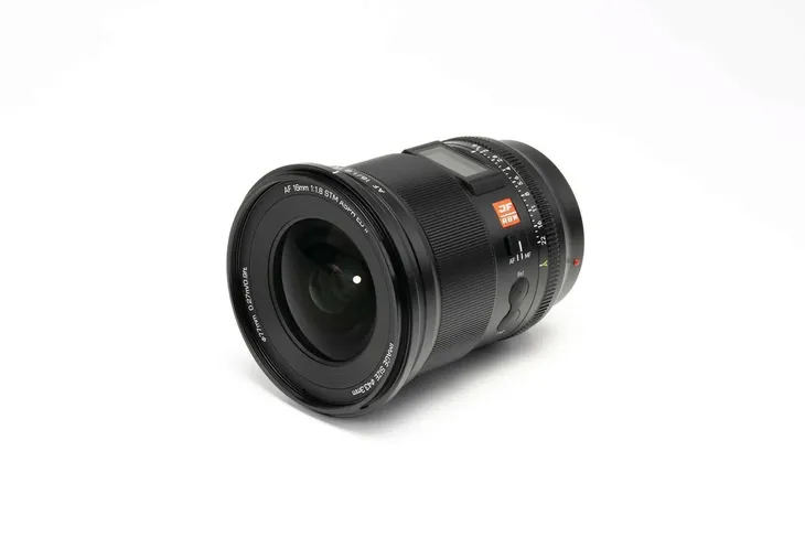 viltrox-af-16mm-f1-8-sony-fe