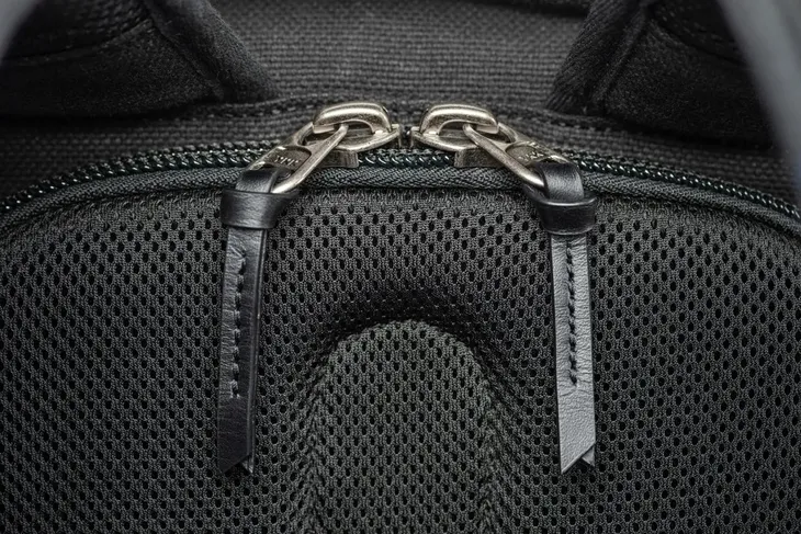 thinktank-retrospective-15-v2-0-black
