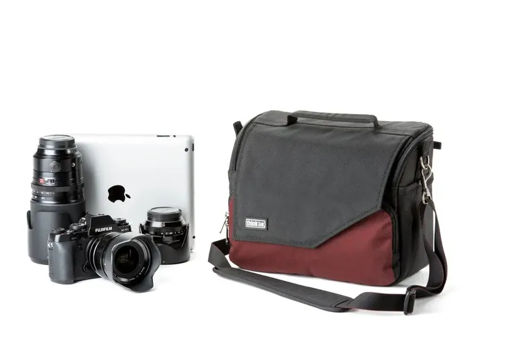 thinktank-mirrorless-mover-30i-deep-red