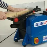 grubiarko-wyrowniarka-heblarka-1100w-marka-dedra