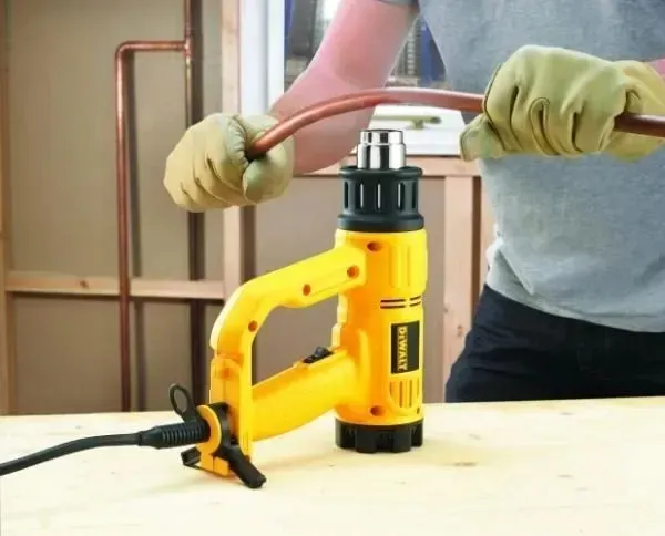 opalarka-1800w-d26411-2-biegi-dewalt-stan-nowy-napiecie-zasilania-230-v