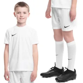 komplet-sportowy-dzieciecy-nike-koszulka-spodenki-getry-roz-xs-98-104