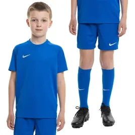 komplet-sportowy-dzieciecy-nike-koszulka-spodenki-getry-roz-xs-98-104
