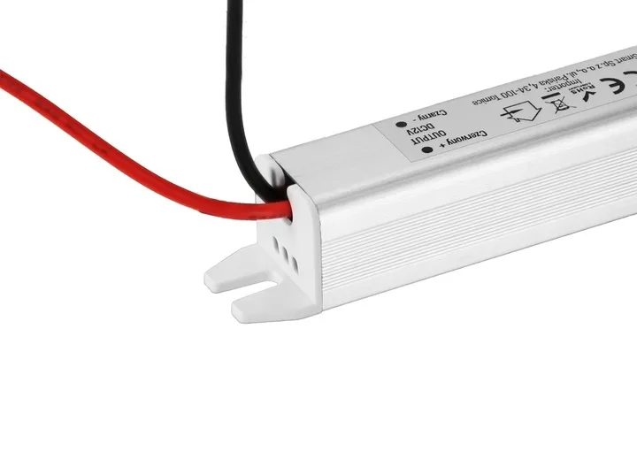 zasilacz-do-tasm-led-60w-12v-zawiera-baterie-nie