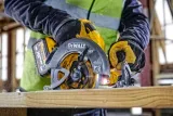 dewalt-flexvolt-pilarka-tarczowa-54v-flexvolt-bez-waga-z-opakowaniem-7-4-kg