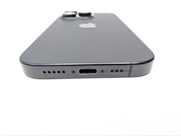 apple-iphone-16-pro-128gb-tytan-czarny-typ-smartfon