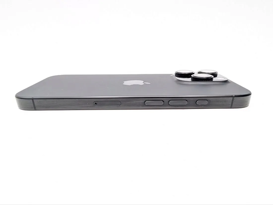 apple-iphone-16-pro-128gb-tytan-czarny-model-telefonu-iphone-16-pro
