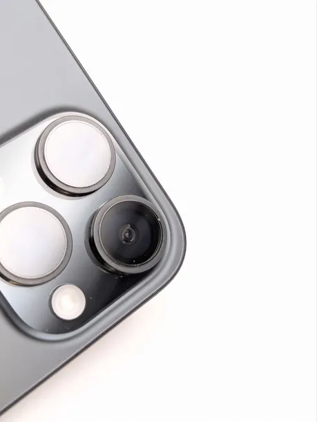 apple-iphone-16-pro-128gb-tytan-czarny-material-metal-szklo