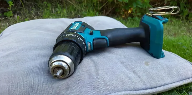 makita-dfs451z-maksymalna-srednica-wiercenia-w-metalu-13-mm