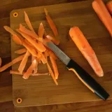 fiskars-noz-do-obierania-functional-form-kod-producenta-1057544
