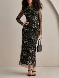 lc82216-shein-tall-czarna-sukienka-maxi-zloty-nadruk-18-s