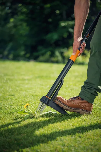 wyrywacz-do-chwastow-xact-marka-fiskars-material-glowicy-metal