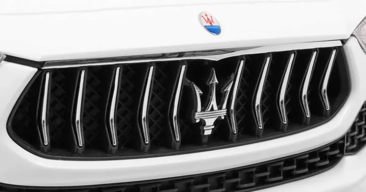 auto-maserati-ghibli-bialy-na-akumulator-dla-dzieci-gratisy-liczba-drzwi-2
