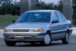 mitsubishi-colt-lancer-kierunkowskaz-lewy-przod-1988-1992-austria