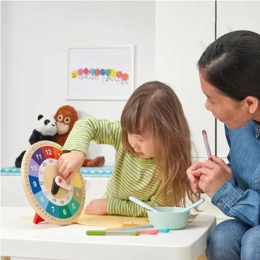 drewaniany-zegar-edukacyjny-underhalla-marka-ikea