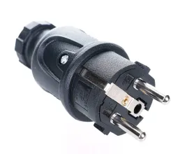 wg-02-czarna-wtyczka-prosta-250v-ip44-16a-rum-lux